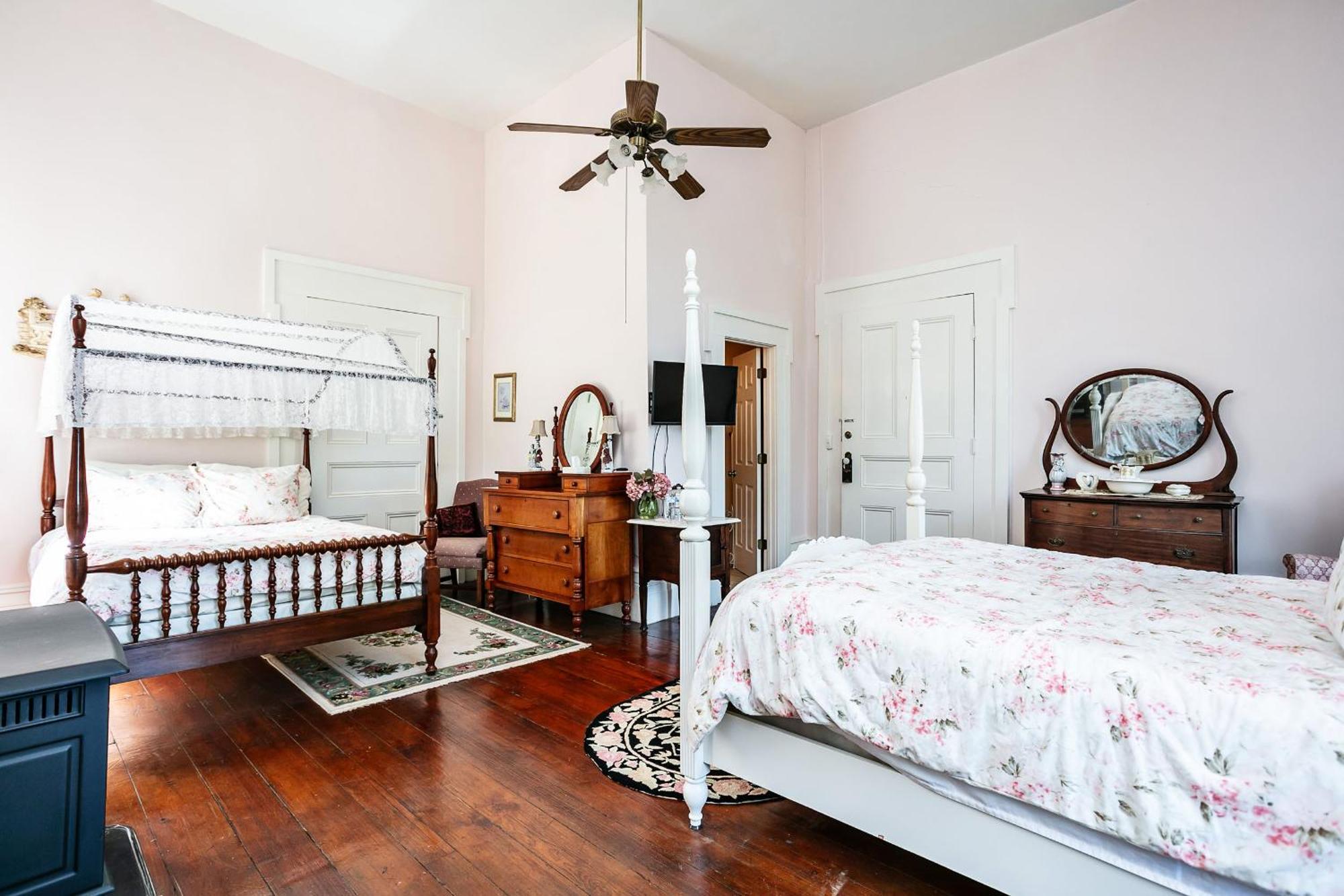 Springfield Maple Hill Manor Bed & Breakfast מראה חיצוני תמונה